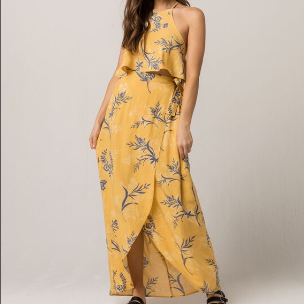 Tilly’s floral crop top & wrap skirt set